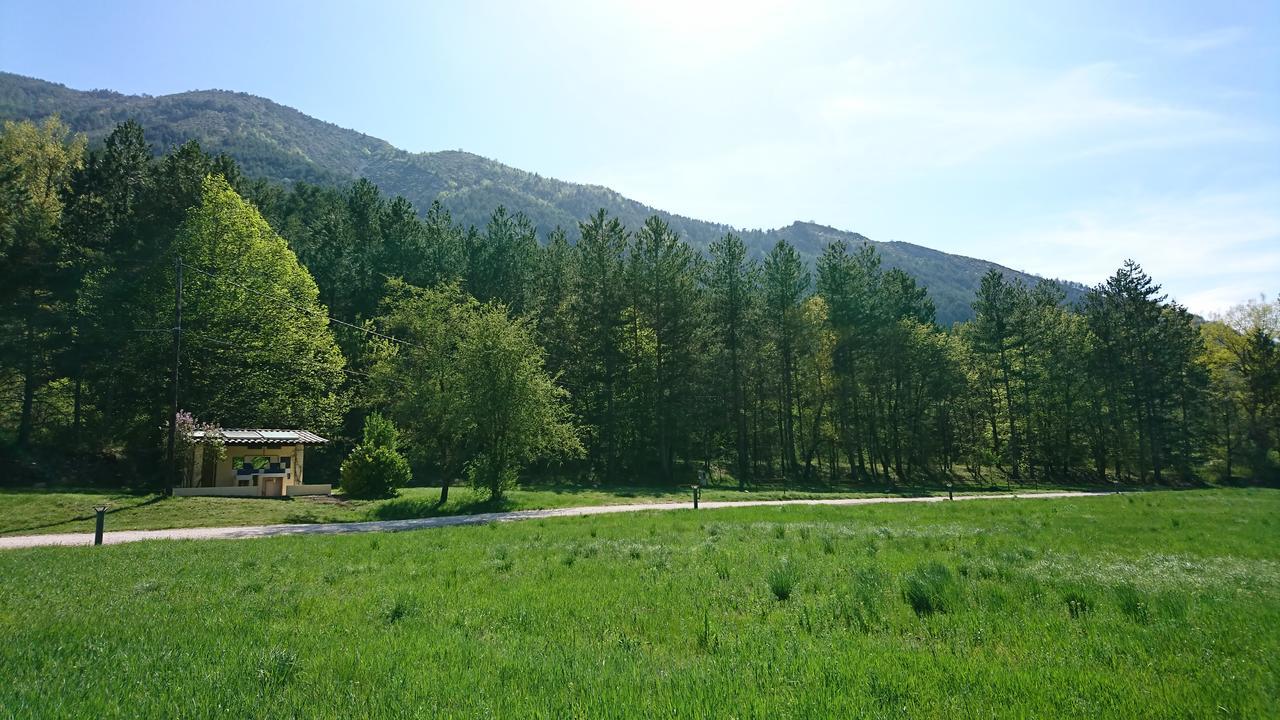 Camping Les Framboiseilles Hotel Castellane Exterior photo